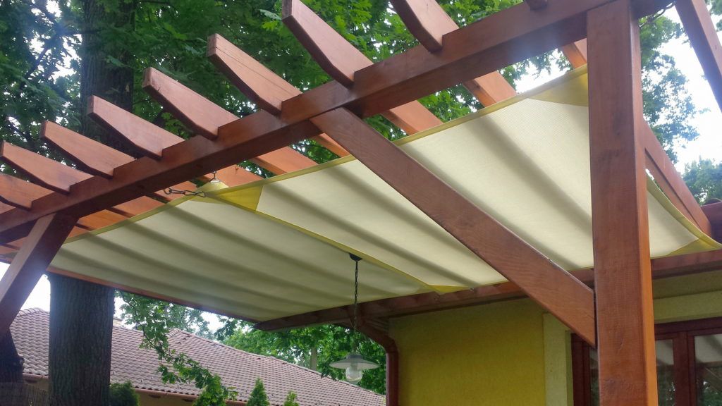 Pergolát árnyékolni? Csakis napvitorlával