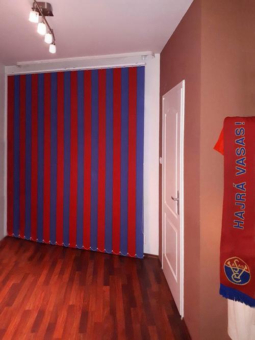 Szalagfüggönyt a drukkernek